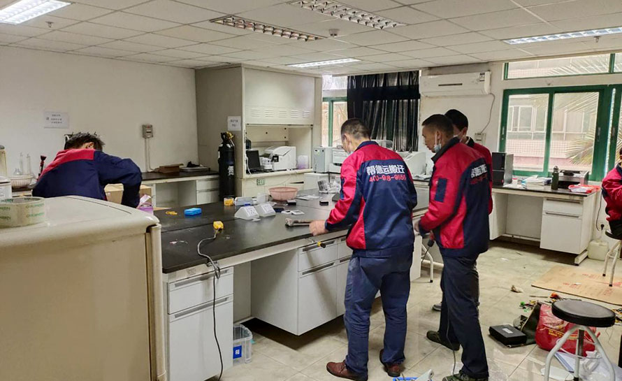 實驗儀器搬運與調試：確保科研精度的關鍵步驟